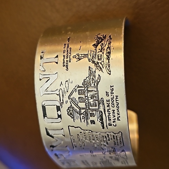 Vintage State of Vermont Aluminum Wide Cuff Bracelet - Picture 4 of 5